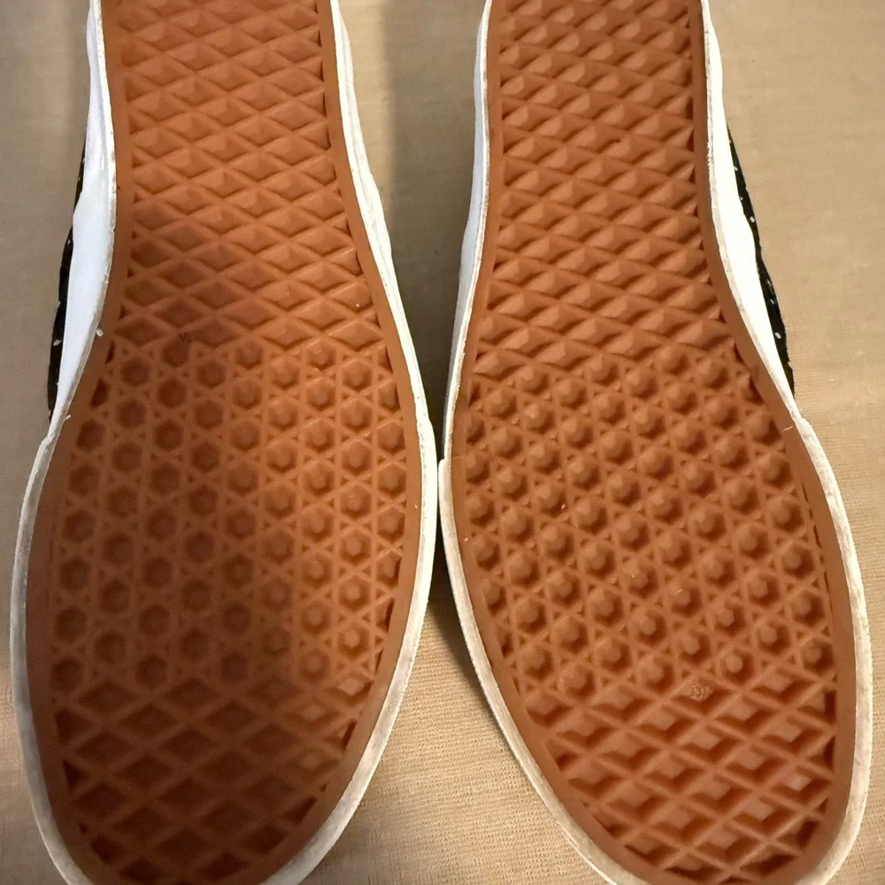 Vans Women’s or Men’s Black and White Polka Dot Slip-On Shoes - Picture 5 of 5